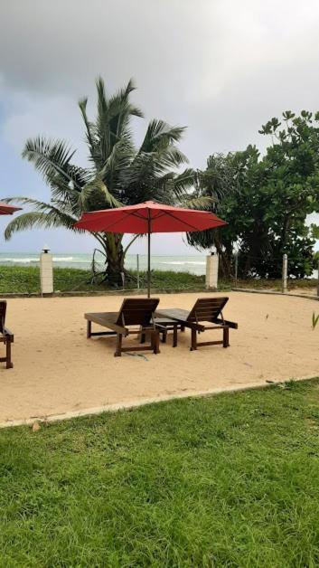 Akurala Beach Boutique Resort 外观 照片